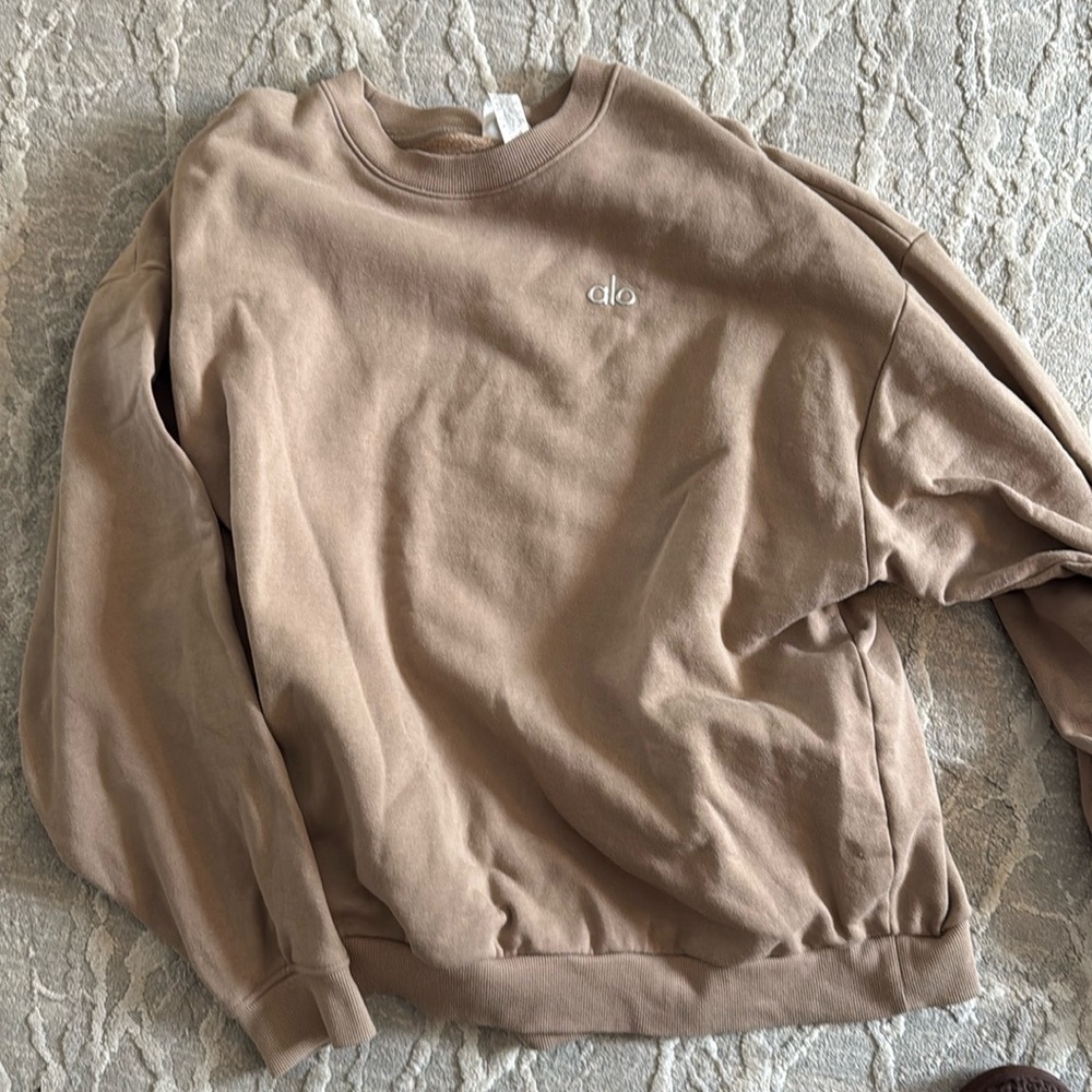 Large alo sweatshirt